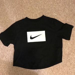 Women’s Nike croptop!